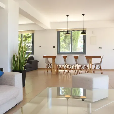 Infinite Blu Villa *