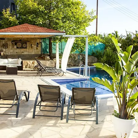 Infinite Blu Villa *