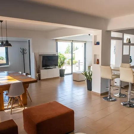 Infinite Blu Villa *
